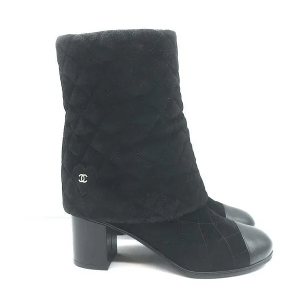 Chanel 17B Clover & Heart Quilted Fold-Over Boots Black Suede Size 35.5 - Picture 2 of 12
